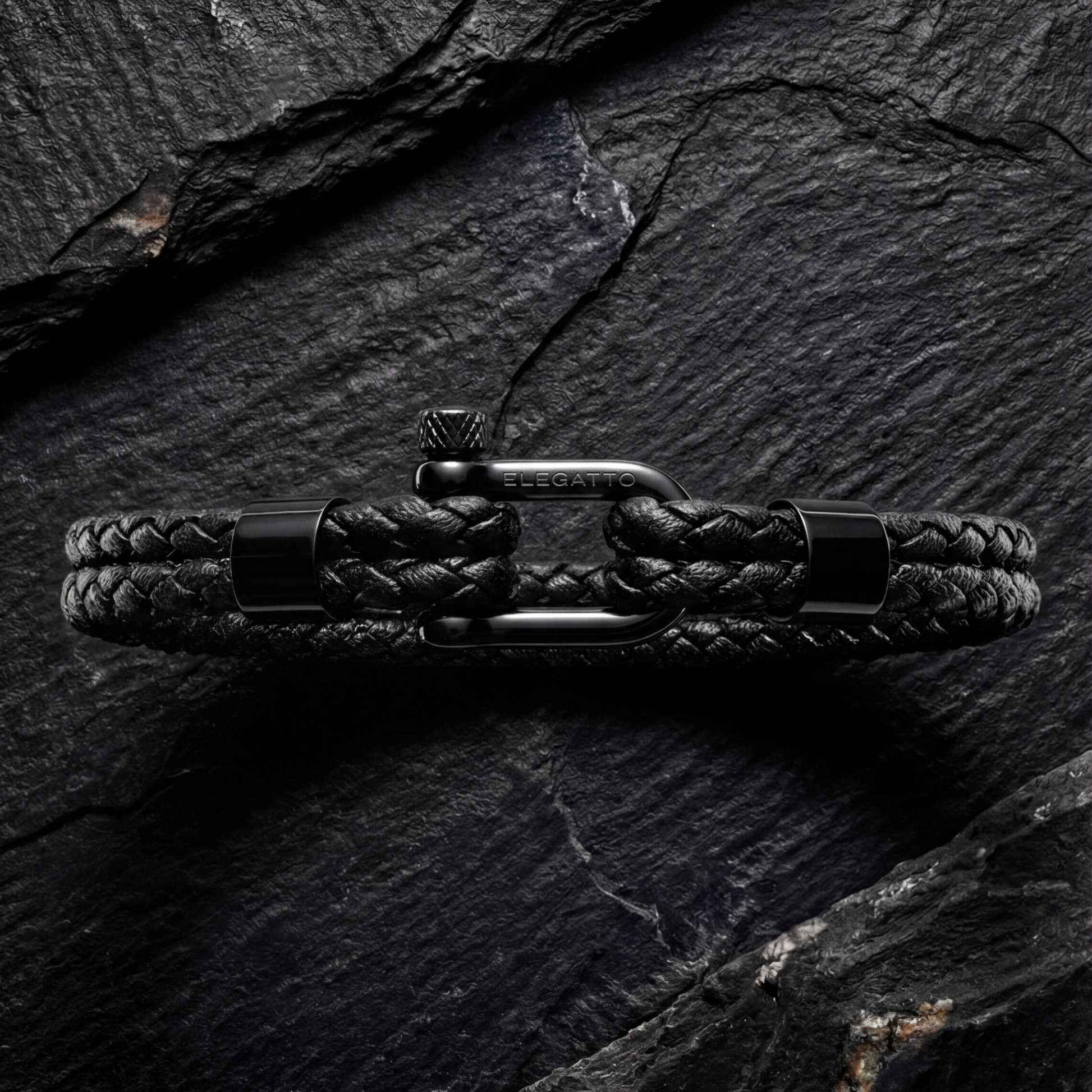 Heinrich Voss Helix Black — 03 dark product mood