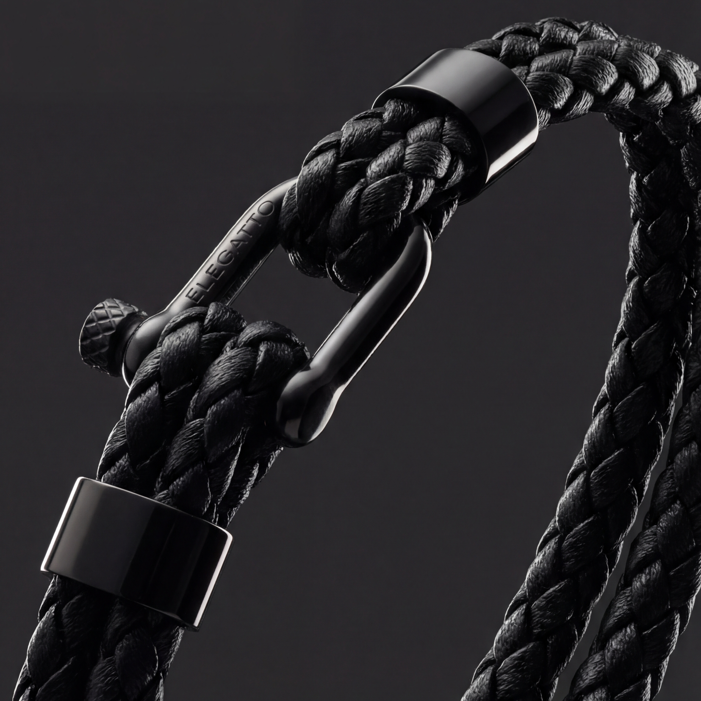 Heinrich Voss Helix Black — 06 texture close-up