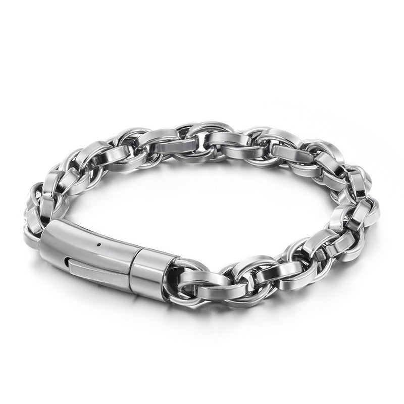 Heinrich Voss Titan Link — 02 silver studio