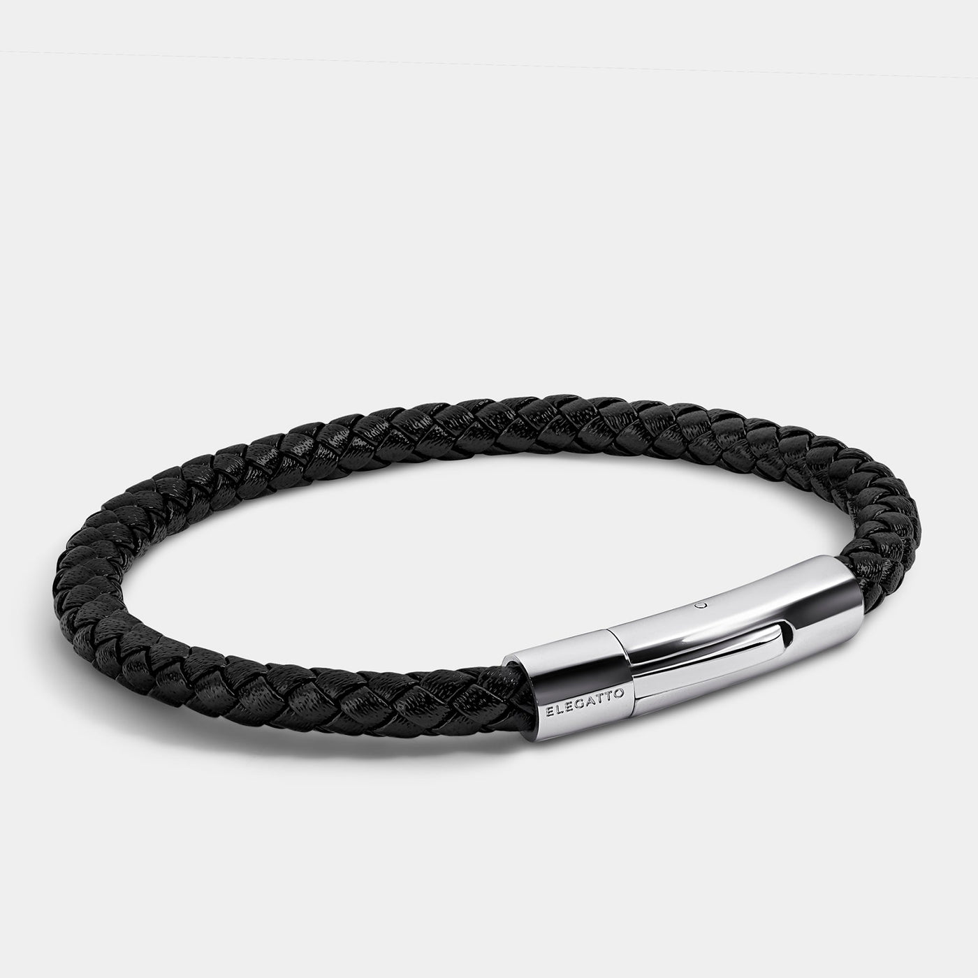Heinrich Voss Elagio Black - Built Around the Details