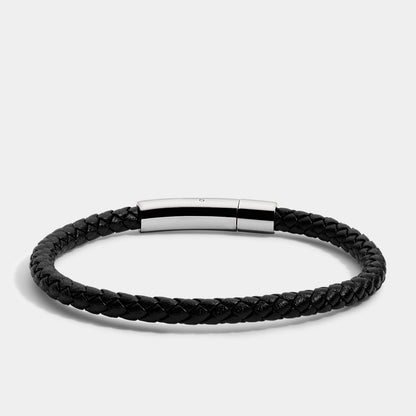 Heinrich Voss Elagio Black — 03 studio back view
