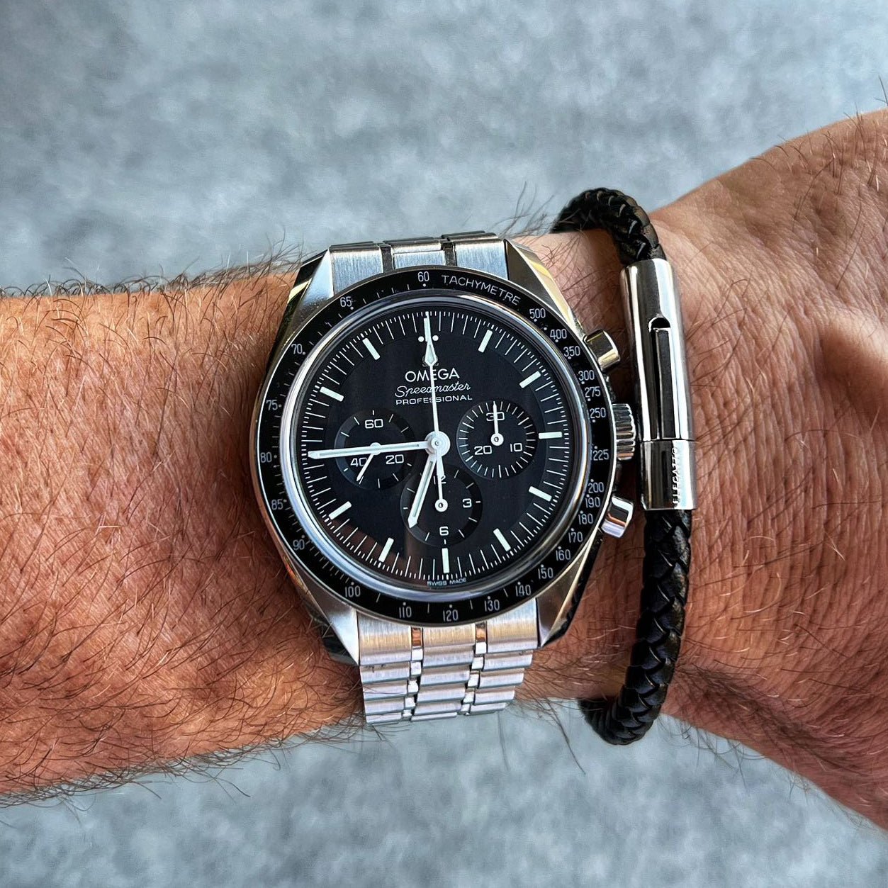 Heinrich Voss Elagio Black — 07 watch pairing lifestyle